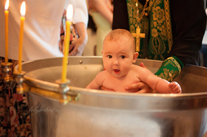 Как и когда надо крестить детей