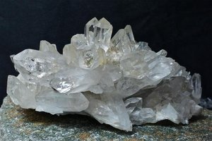 Месторождение и свойства кристаллов